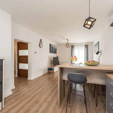 Daire Dmarie Privlaka (Zadar)